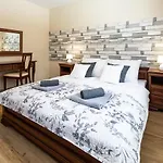 Rodzinny Apartament Z Garazem - Zakopane Not For Ar-Ab!